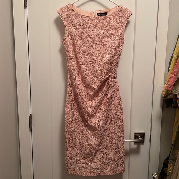 Super comfortable dress for a special evening! - Picture 2 of 4